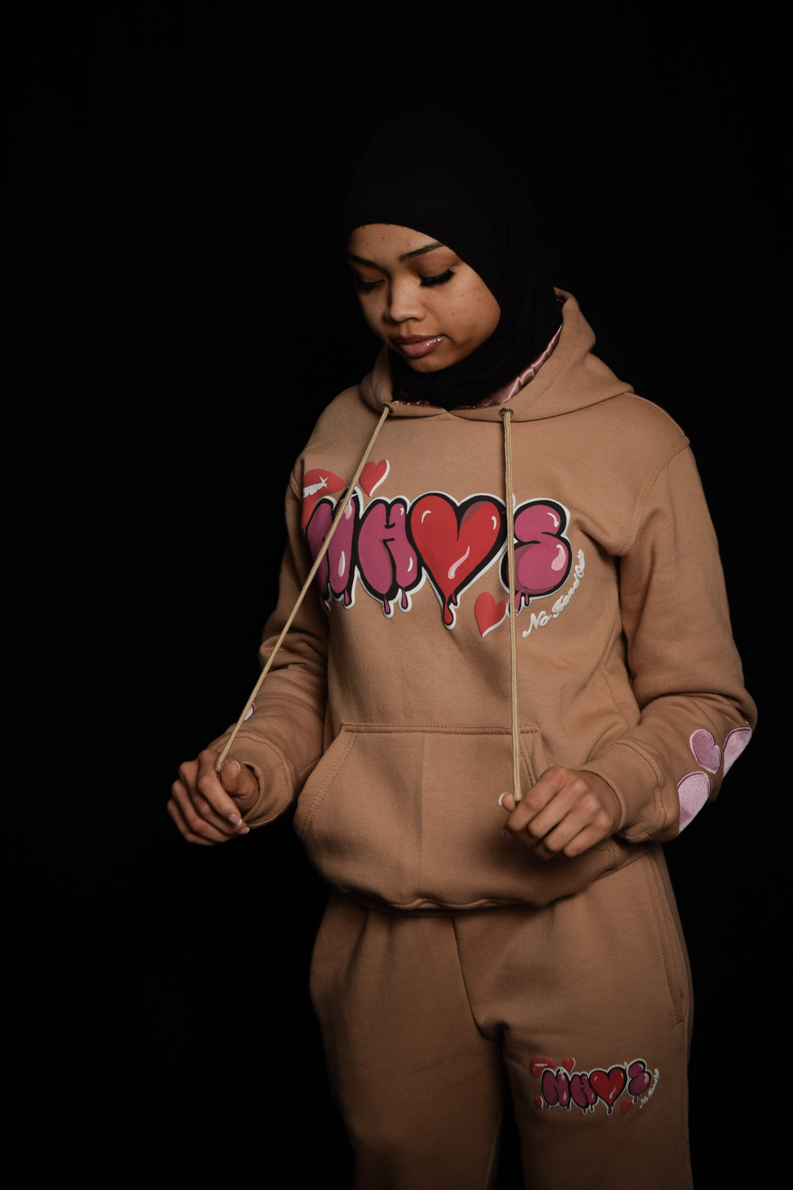 “No HandOuts💕” Female Sweat Suits